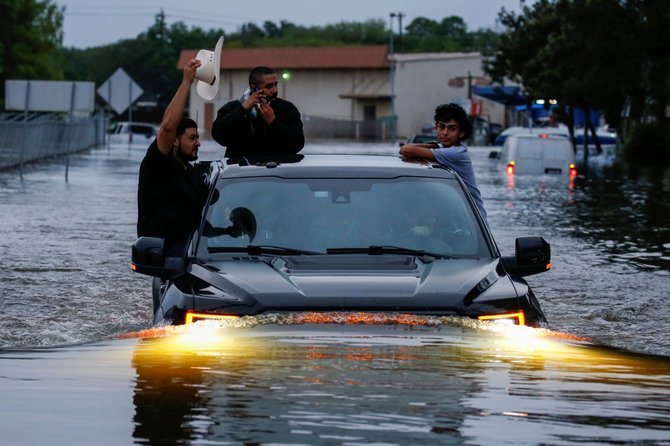 „Reuters“/„Scanpix“ nuotr./Teksasui smogusio uragano „Harvey“ padariniai