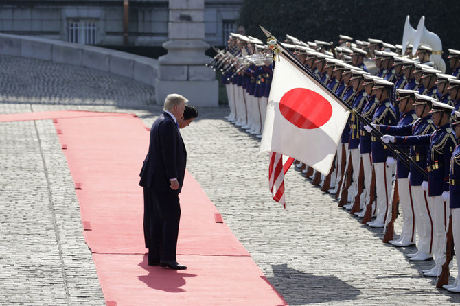 „Scanpix“/AP nuotr./Donaldo Trumpo vizitas Japonijoje