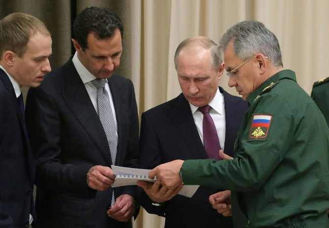 AFP/„Scanpix“ nuotr./Vladimiro Putino ir Bašaro al-Asado susitikimas
