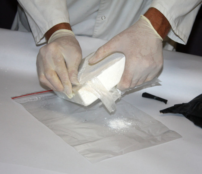 Muitinės kriminalinės tarnybos nuotr./2017 gegužės–liepos mėnesiais sulaikyta kokaino kontrabanda
