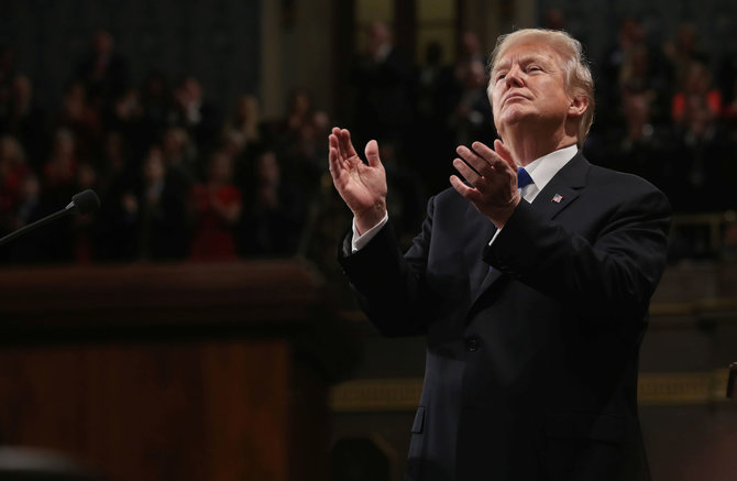 „Reuters“/„Scanpix“ nuotr./JAV prezidento Donaldo Trumpo pirmasis metinis pranešimas
