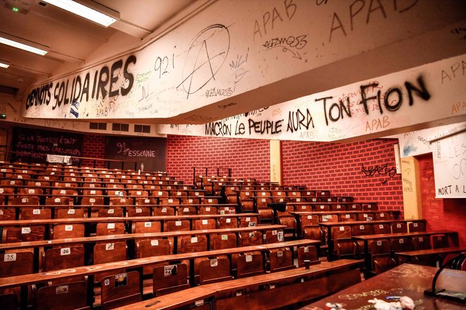 AFP/„Scanpix“ nuotr./Prancūzijoje studentai blokuoja universitetus