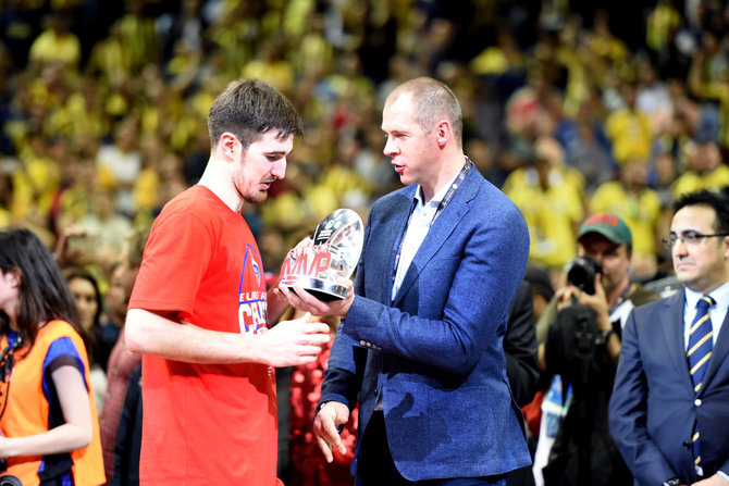 Getty Images/Euroleague.net nuotr./Nando de Colo ir Ramūnas Šiškauskas 2016 m.