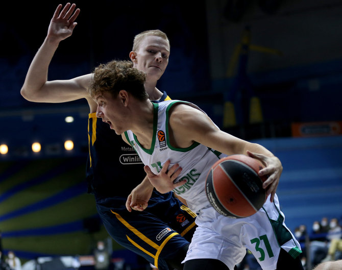 Getty Images/Euroleague.net nuotr./Rokas Jokubaitis ir Vladislavas Odinokovas