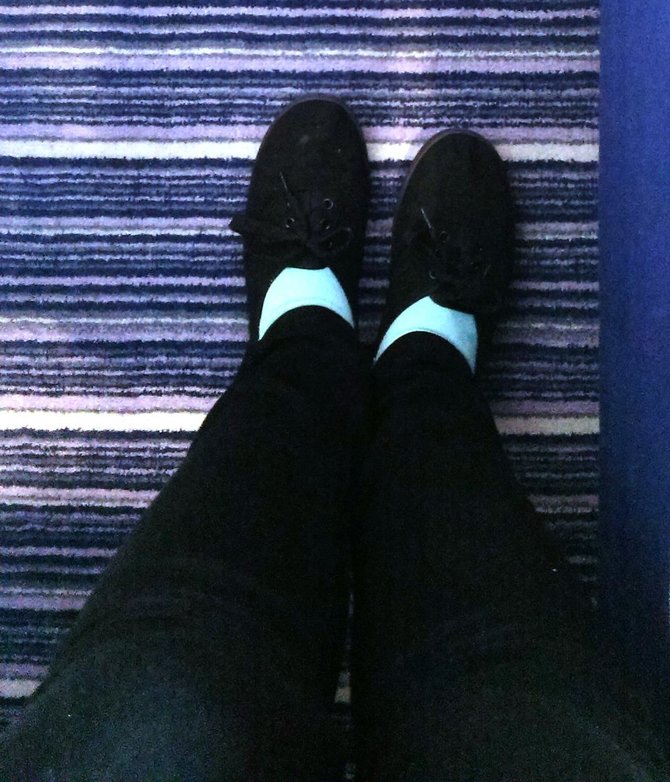 Darbe gavau barti dėl šių kojinių spalvos.