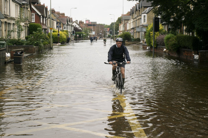 Flickr.com/Meteorologai įspėja apie Jungtinei Karalystei gręsiantį potvynį.