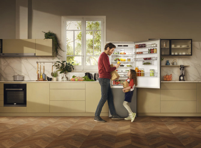 Partnerio nuotr./Šaldytuvas, laužantis produktų laikymo standartus: mėnesį išliekantis šviežumas ir nokstantys vaisiai 