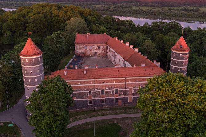 M. Golubevo nuotr./Vilniaus dailės akademijos Panemunės pilis