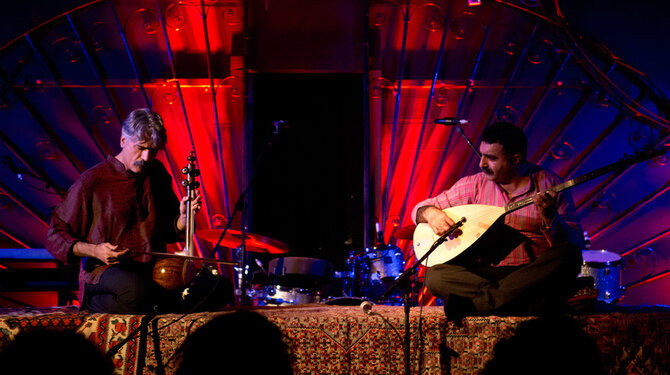 Organizatorių nuotr./Mistinė kelionė su persų muzikos meistrais Kayhan Kalhor ir Erdal Erzincan