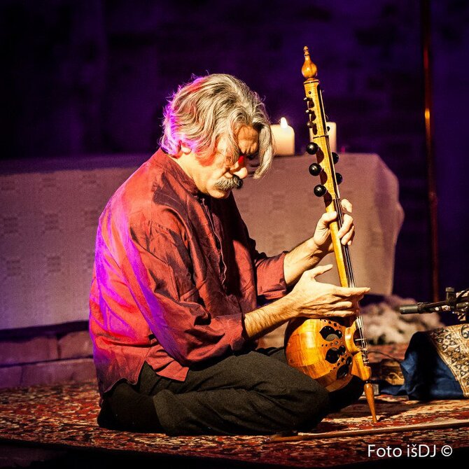 Organizatorių nuotr./Mistinė kelionė su persų muzikos meistrais Kayhan Kalhor ir Erdal Erzincan