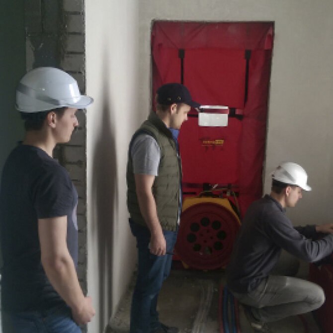 Projekto partnerio nuotr./UAB „Veikmė“ daugiabučiuose matuojamas viso pastato sandarumas 100 procentų.