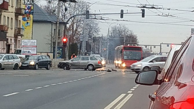 Kur stovi policija Kaune nuotr./Avarija Kaune