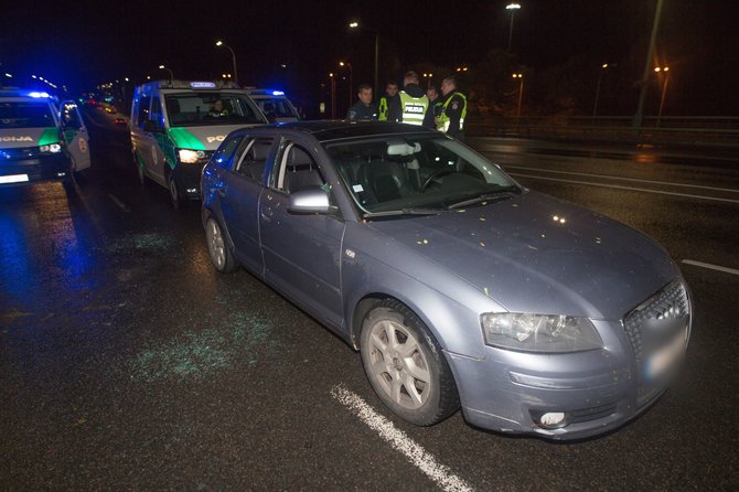 Beno Dragūno nuotr./„Audi A3“ gaudynės Kaune: nuo policijos sprukęs vairuotojas – girtas ir neturintis vairavimo teisių