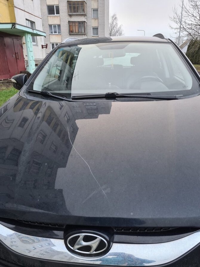 Kauno apskrities policijos nuotr./Per Kalėdas Kėdainiuose pensininkas apgadino 12 automobilių