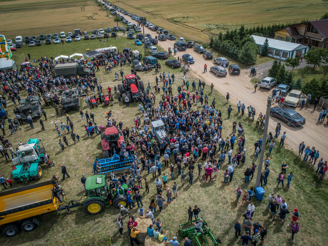 Andrejaus Tomenko nuotr./Kaišiadorių rajone vykstanti traktorių šventė