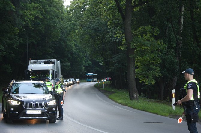 Aušros Jankūnaitės nuotr./Kauno policijos patikros po šventinio Joninių savaitgalio