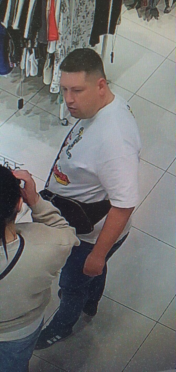 Kauno apskrities policijos nuotr./Vagystės iš parduotuvės tyrime ieškomas vyras