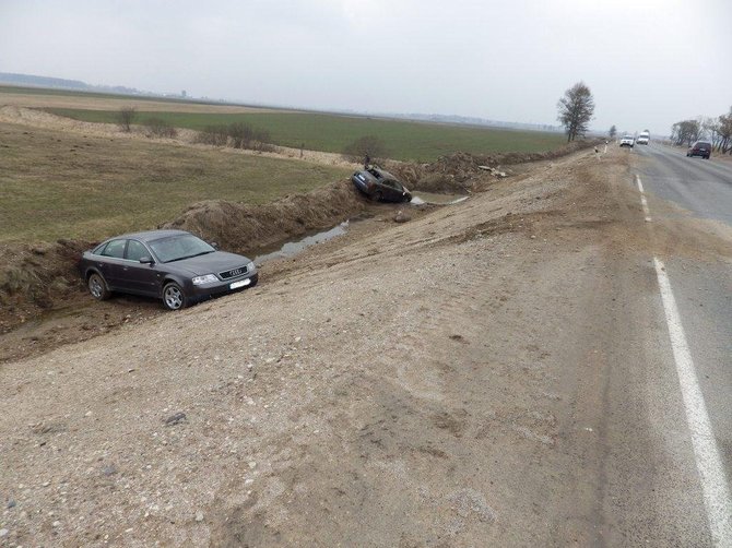 Telšių apskrities VPK nuotr./Dviejų „Audi“ avarija Telšių rajone