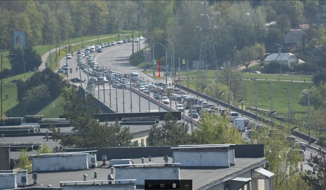 „Kur stovi policija Kaune“ nuotr./Automobilių spūstis, nusidriekusi prie Varnių tilto Kaune