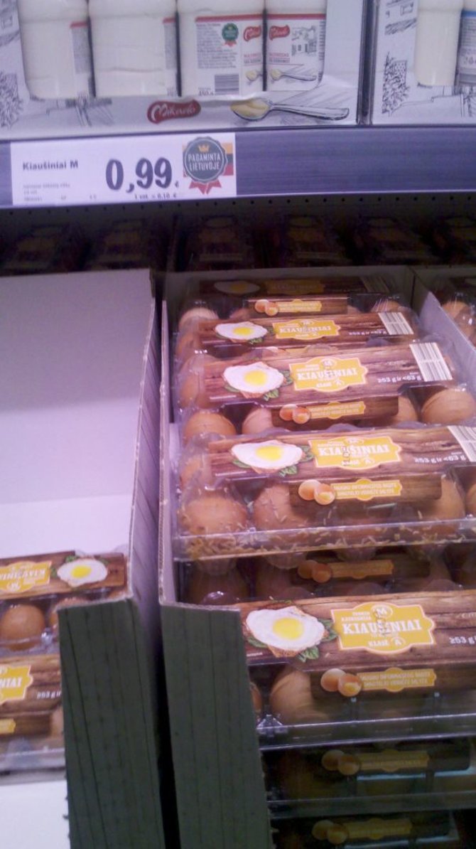 Skaitytojo nuotr./„Lidl“ pardavinėti kiaušiniai su kirminais