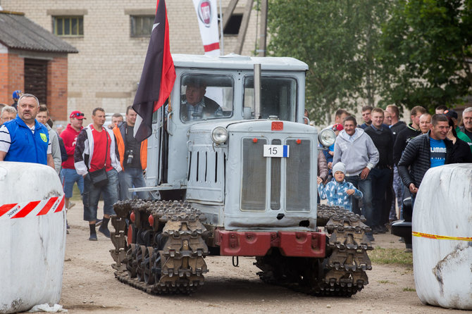 Mariaus Vizbaro / 15min nuotr./Traktorių šventė Kaišiadorių rajone