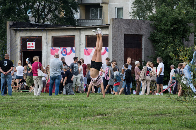 Mariaus Vizbaro / 15min nuotr./Šiuolaikinio cirko festivalio „Cirkuliacija“: cirko miestelio atidarymas ir koncertas