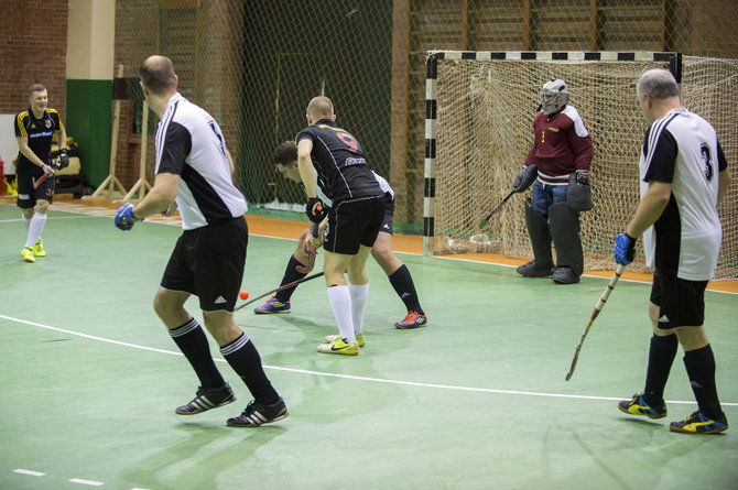 Alfredo Pliadžio nuotr./2016 metų Lietuvos riedulio uždarų patalpų čempionato akimirkos ir 2015 metų geriausiųjų žolės riedulininkų apdovanojimai