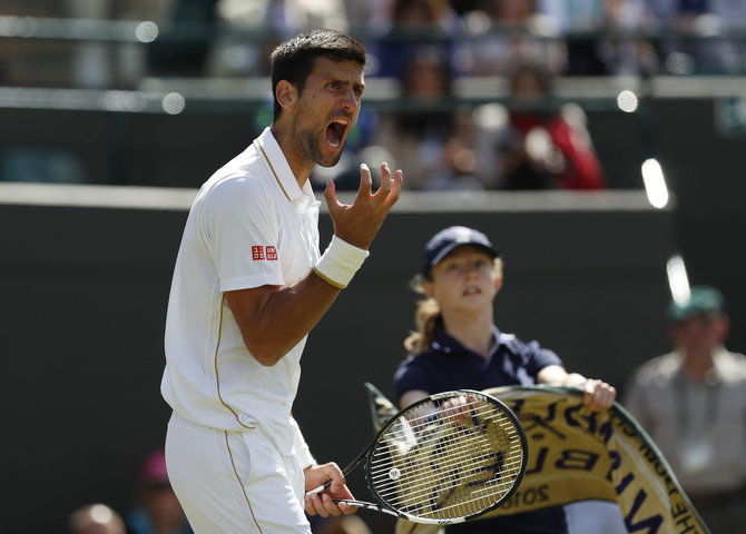 „Scanpix“ nuotr./Novakas Džokovičius netikėtai suklupo prieš Samą Querrey