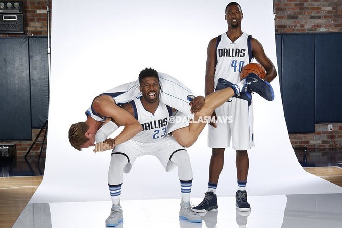 Twitter nuotr./Dirkas Nowitzki, Wesley Matthewsas ir Harrisonas Barnesas