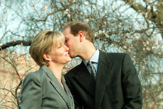 Vida Press nuotr./Princas Edwardas ir Sophie 1999 