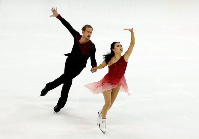 „Scanpix“ nuotr./Madison Chock ir Evanas Batesas