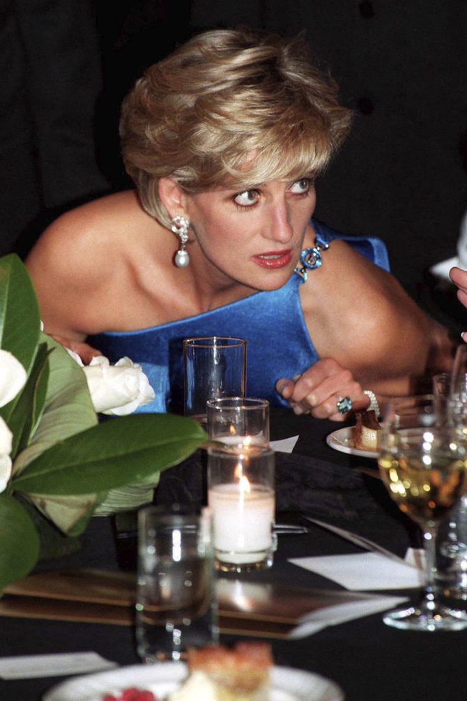 „Scanpix“/AP nuotr./Princesė Diana Gala vakarienės metu Sidnėjuje 1996-aisiais