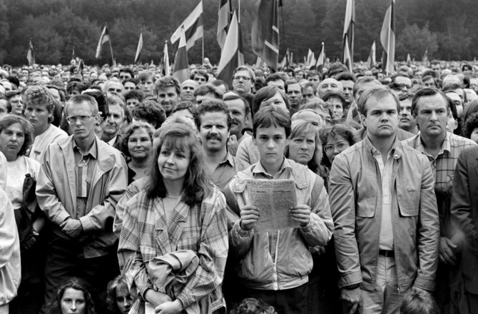 Vytauto Daraškevičiaus nuotr. /Petras Narijauskas 1988 m. rugpjūčio 23 d. Sąjūdžio mitinge Vingio parke