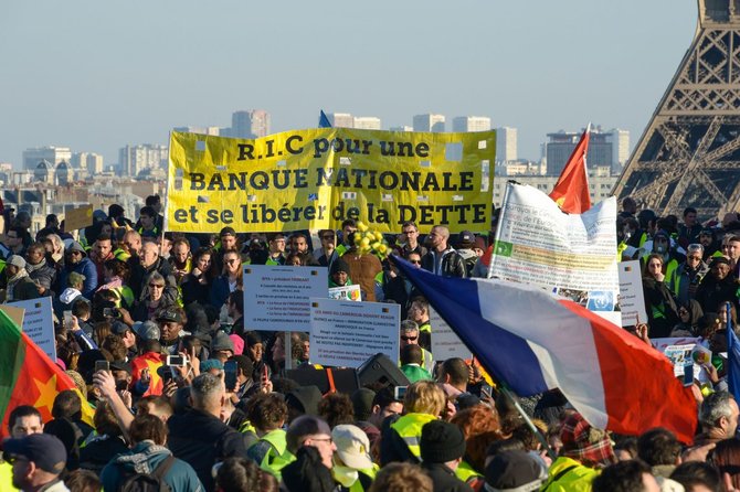 „Scanpix“/„SIPA“ nuotr./„Geltonųjų liemenių“ protestai Prancūzijoje
