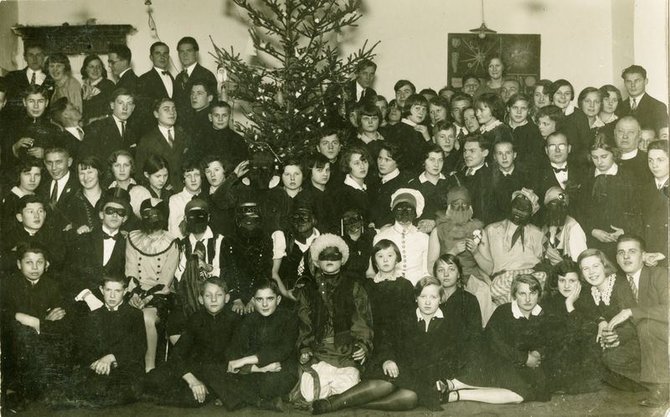 Zarasų krašto muziejaus nuotr. /Kalėdų šventė Zarasuose 1925 m.