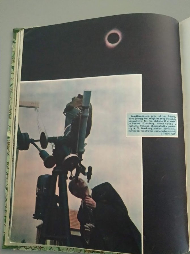 Žurnalo „Jaunimo gretos“ nuotr./Saulės užtemimo stebėjimas Marijampolėje 1954 m.