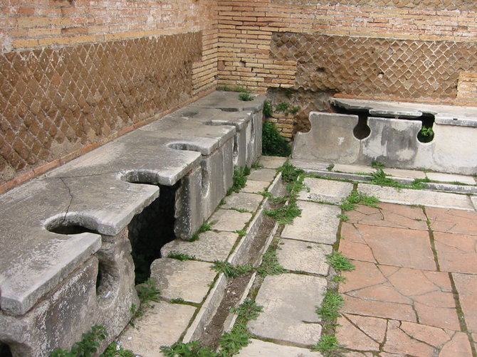 Wikimedia Commons nuotr./Romėnų tualetai