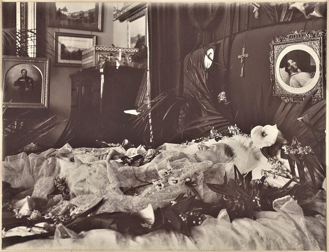 Wikimedia Commons / Public Domain nuotr./Karalienė Viktorija po mirties