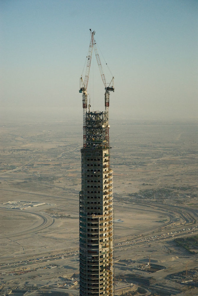  Aheilner / Wikimedia Commons nuotr. / CC BY-SA 3.0/Burj Khalifa statybos 2008 m. 