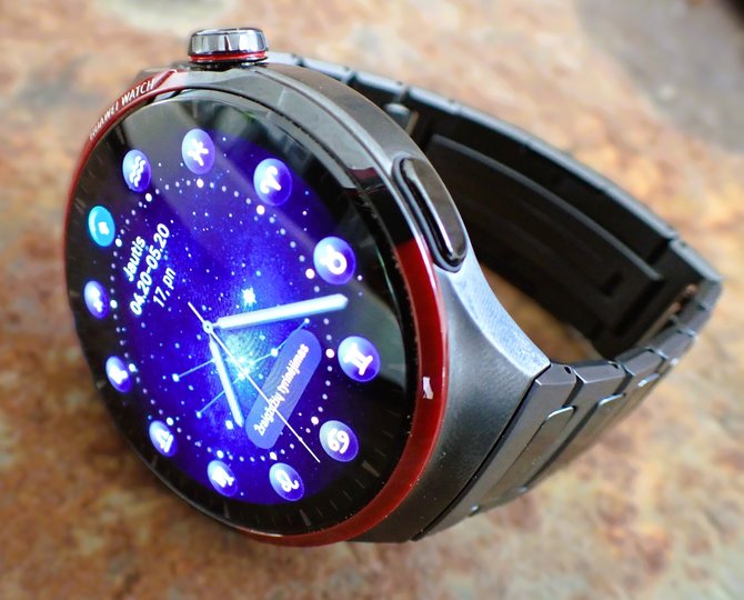 Pranešimo aut. nuotr./„HUAWEI WATCH 4 Pro Space Edition“ – tiesiog „kosmosas“