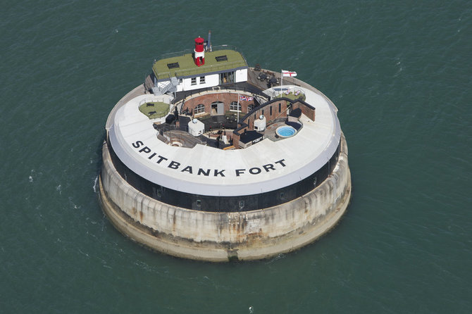 „Wikimedia Commons“ nuotr. (Sian Abrahams)/„Spitbank Fort“ 