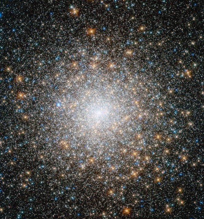 NASA/ESA nuotr./Žvaigždių debesis M15