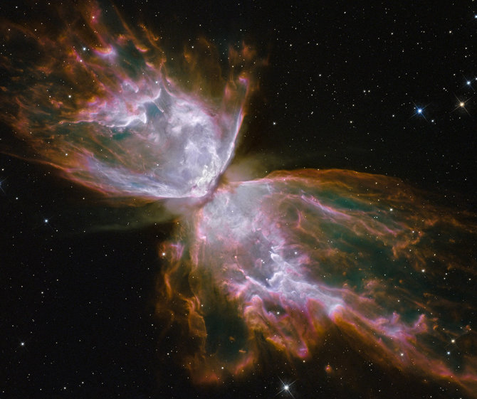 NASA/ESA nuotr./Drugelio ūkas NGC 6032