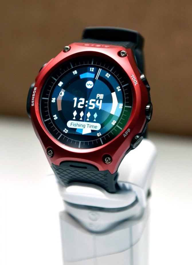 Scanpix nuotr./Išmanusis „Casio“ laikrodis „WSD-F10 Smart Outdoor Watch“