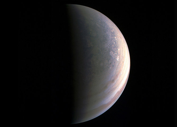 NASA/Juno nuotr./Jupiterio šiaurinis polius