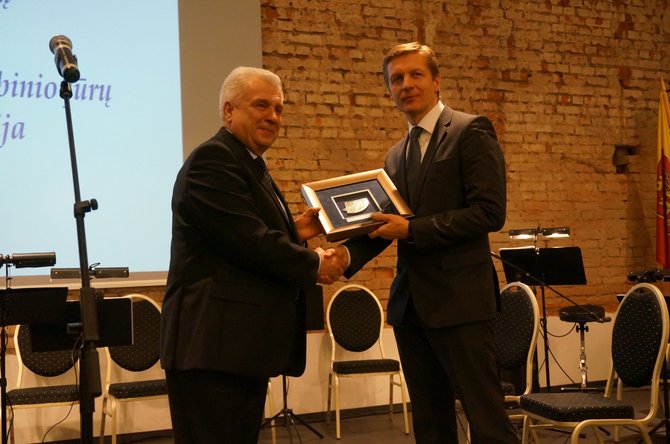Klaipėdos pramonininkų asociacijos rengiamuose „Atsakingo verslo“ apdovanojimuose įvertinimo sulaukė Klaipėdos valstybinio jūrų uosto direkcija. 