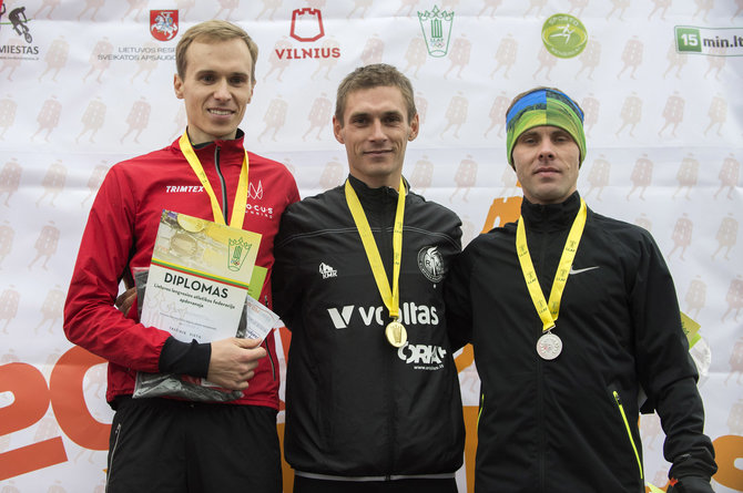 10 km apdovanojimai vyrų kategorijoje. Organizatorių nuotr.