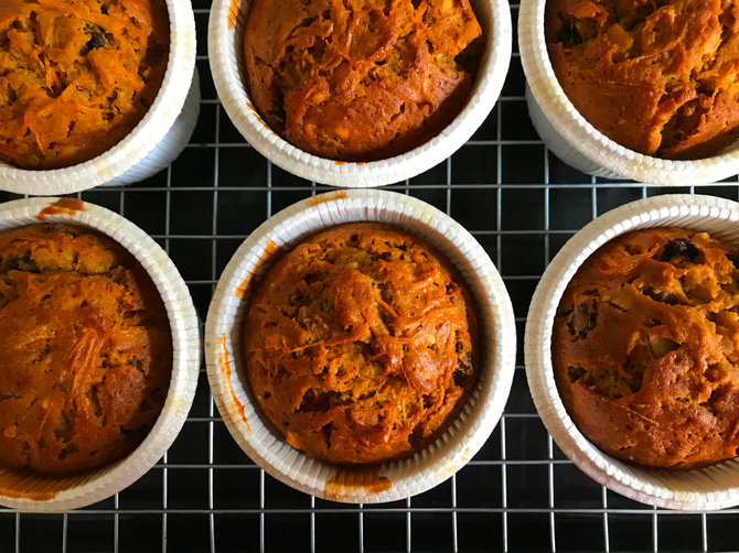 Shutterstock nuotr./Carrot cupcakes