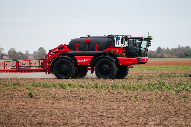 Smarter Spraying, Bigger Yields: How Artificial Intelligence is Changing Agriculture | Business