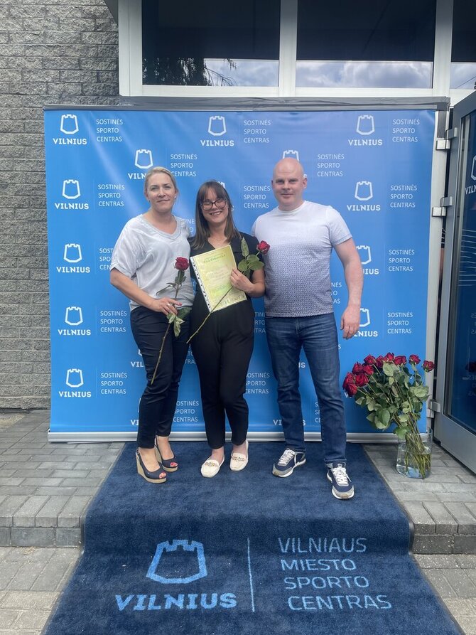 Asmeninio albumo nuotr./Monika Aželionytė su trenere Svetlana Vetrova (kairėje) ir treneriu Dariumi Jukoniu.